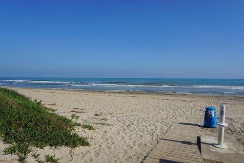 Villa SEAESTA on the beachfront, Les Deveses, Denia