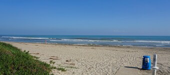 Villa SEAESTA on the beachfront, Les Deveses, Denia