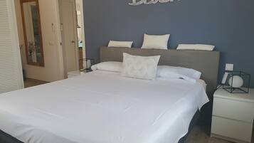 4 chambres, fer et planche à repasser, accès Internet