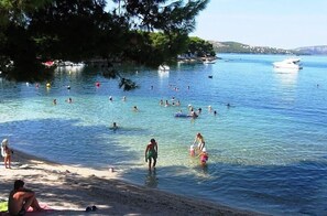 Beach nearby - SUNRISE, luxury apartment with stunning sea view (Trogir)