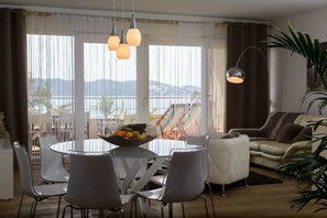 Dining - SUNRISE, luxury apartment with stunning sea view (Trogir)