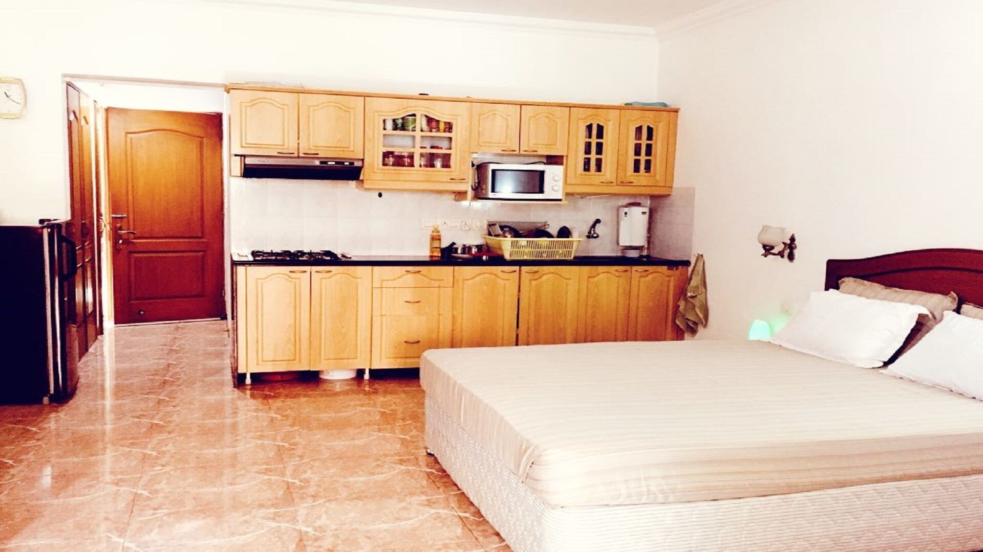 Cozy studio apartment in Riviera Residency