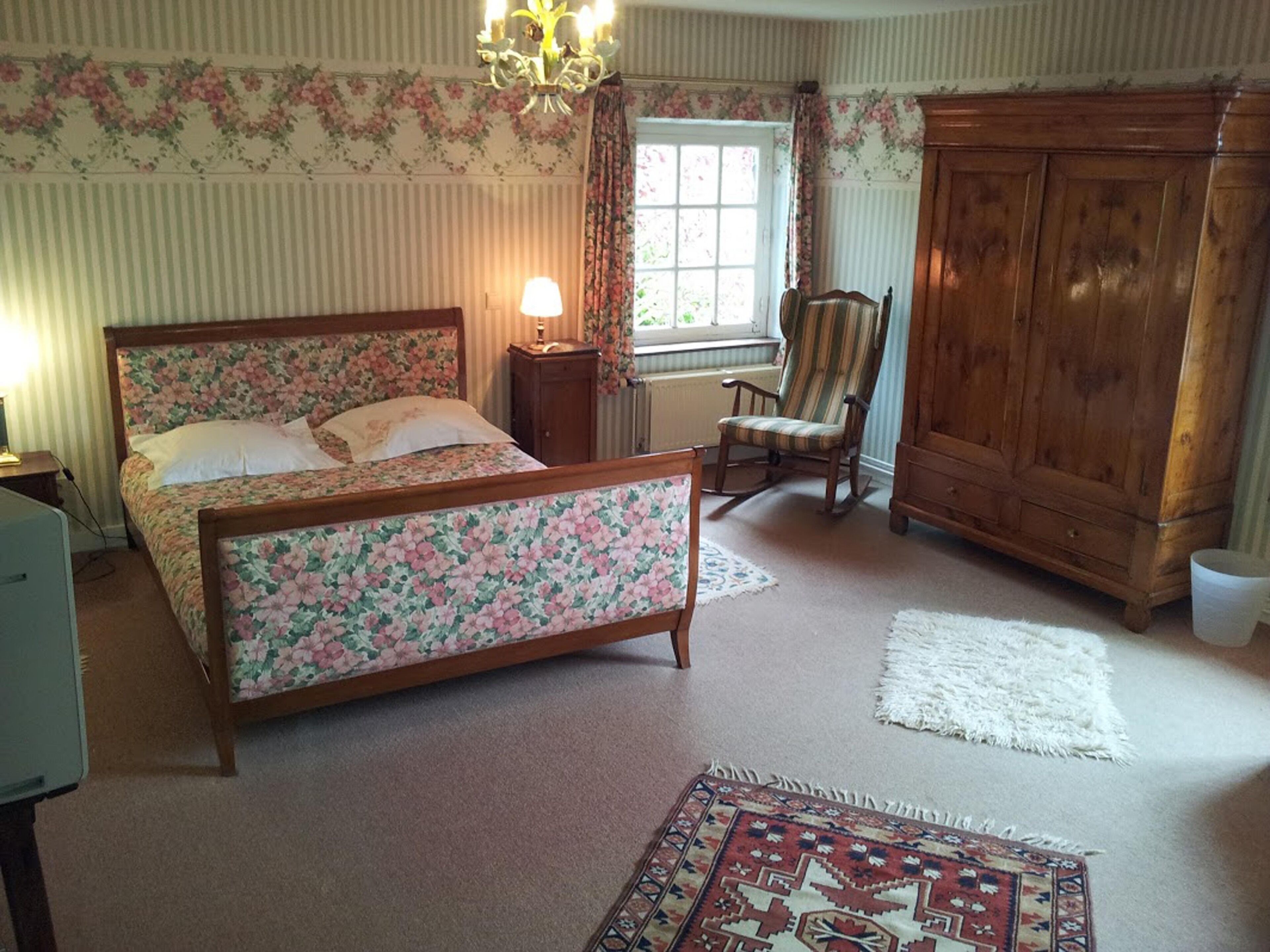 LA MAISON D'ACHILLE in Aubin, short circuit homestay