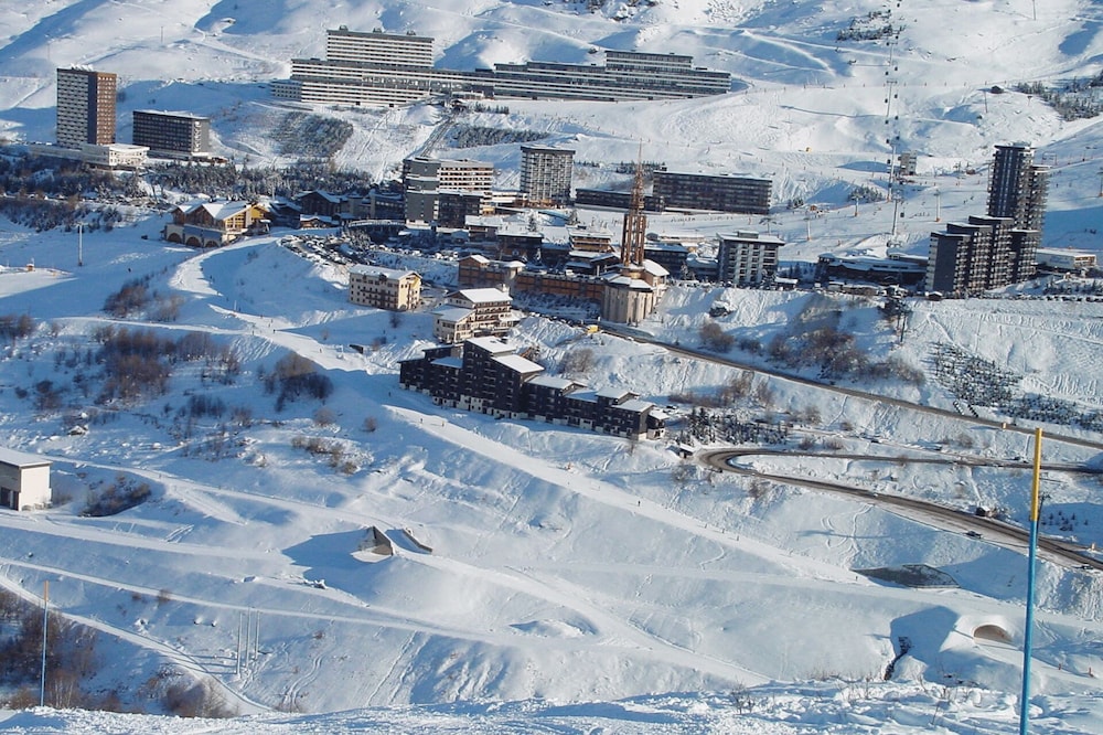 Beautiful apartment ski in ski out 6 people, free Wifi