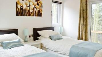2 bedrooms, iron/ironing board, travel crib, free WiFi