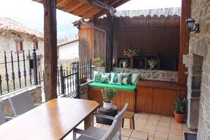 تناول الطعام بالخارج