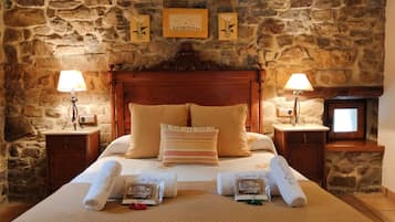 2 makuuhuonetta, äänieristys, silitysrauta/-lauta, vuodevaatteet