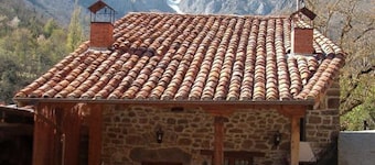 Maalaistalo Tia Josefa 4 hengelle