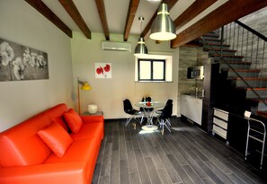Smart TV, fireplace, table tennis - Rural apartment Casona la Sierra for 4 people (Cudillero)