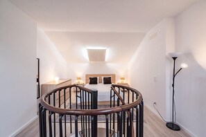 3 soverom, strykejern/-brett, internettilgang og sengetøy