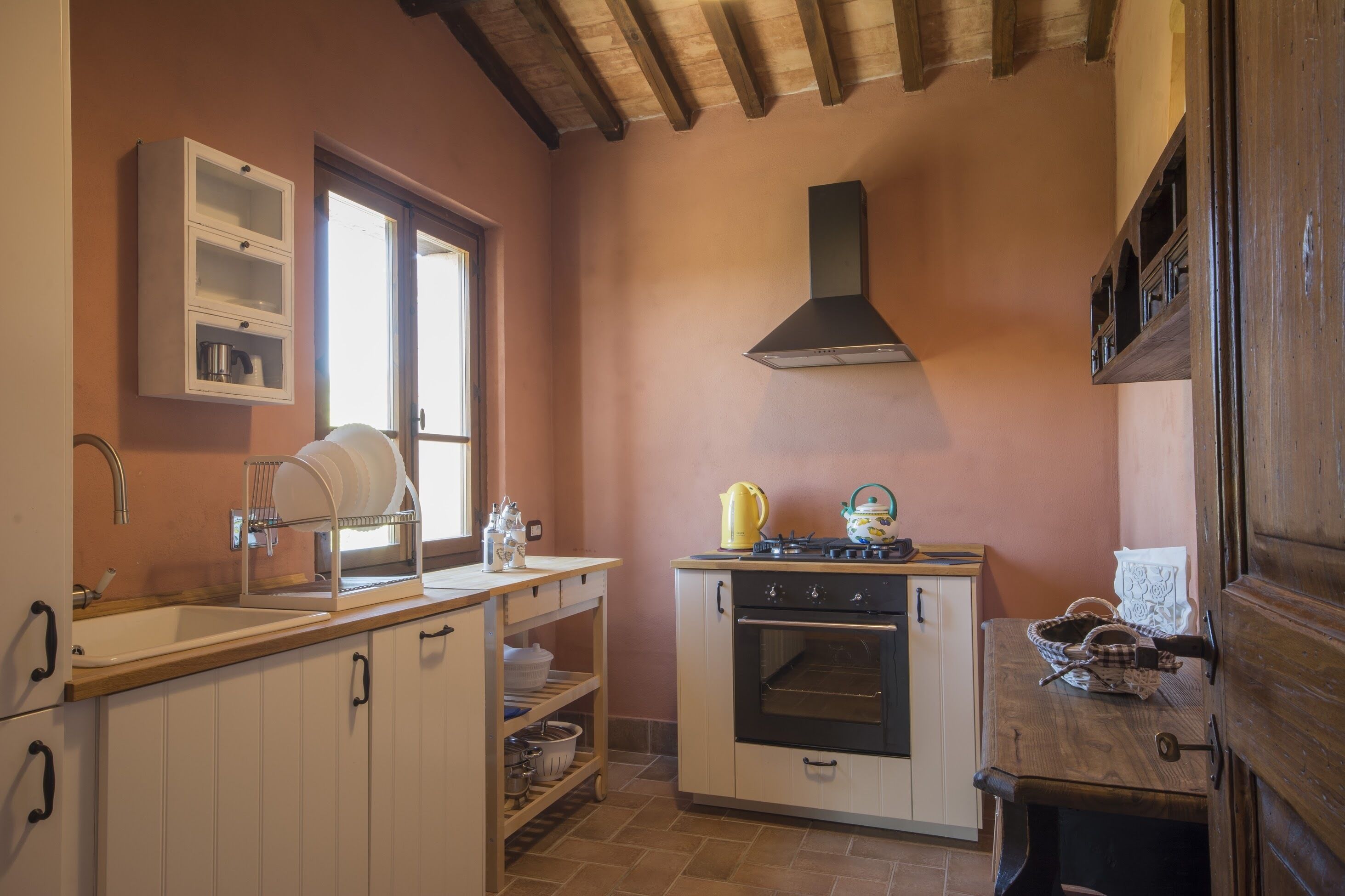 Casa Latina, ten plus rooms, fireplace with large terrace