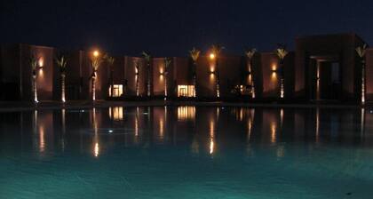 Sun Terrace - 5 Bed Apartment - Huge Terrace & Mountain Views with 24hr Security