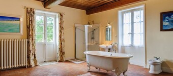 Bienvenido a nuestra hermosa casa en el corazón del Beaujolais.