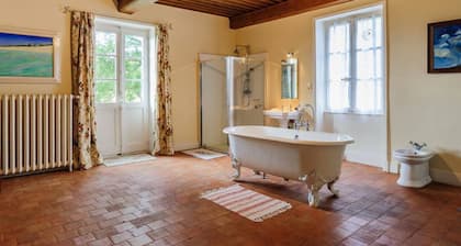 Bienvenue dans notre belle maison au coeur du Beaujolais.