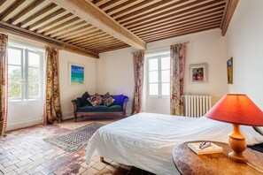 8 chambres, fer et planche Ă repasser, lit parapluie, Wi-Fi gratuit