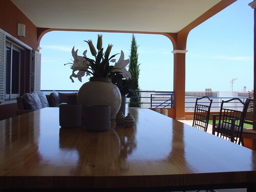 Beautiful Villa, stunning views, pool, golf course, perfect location.