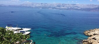 Holiday on the motor yacht "Eufemia", a Sealine Fly33.