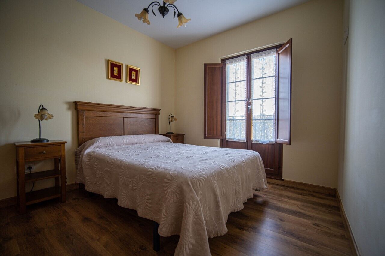 2 bedrooms, iron/ironing board, travel crib, free WiFi