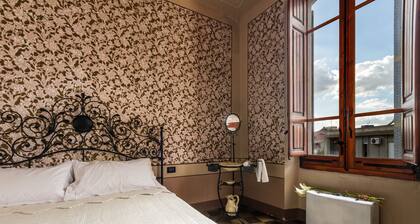 fully frescoed home in Sardinia