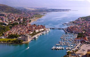 Marina -  KARLA PENTHOUSE/  (4+1) with pool on the sea, for families  (Okrug Gornji, Trogir,)