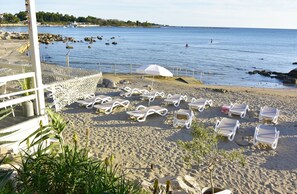 Tæt på stranden, liggestole