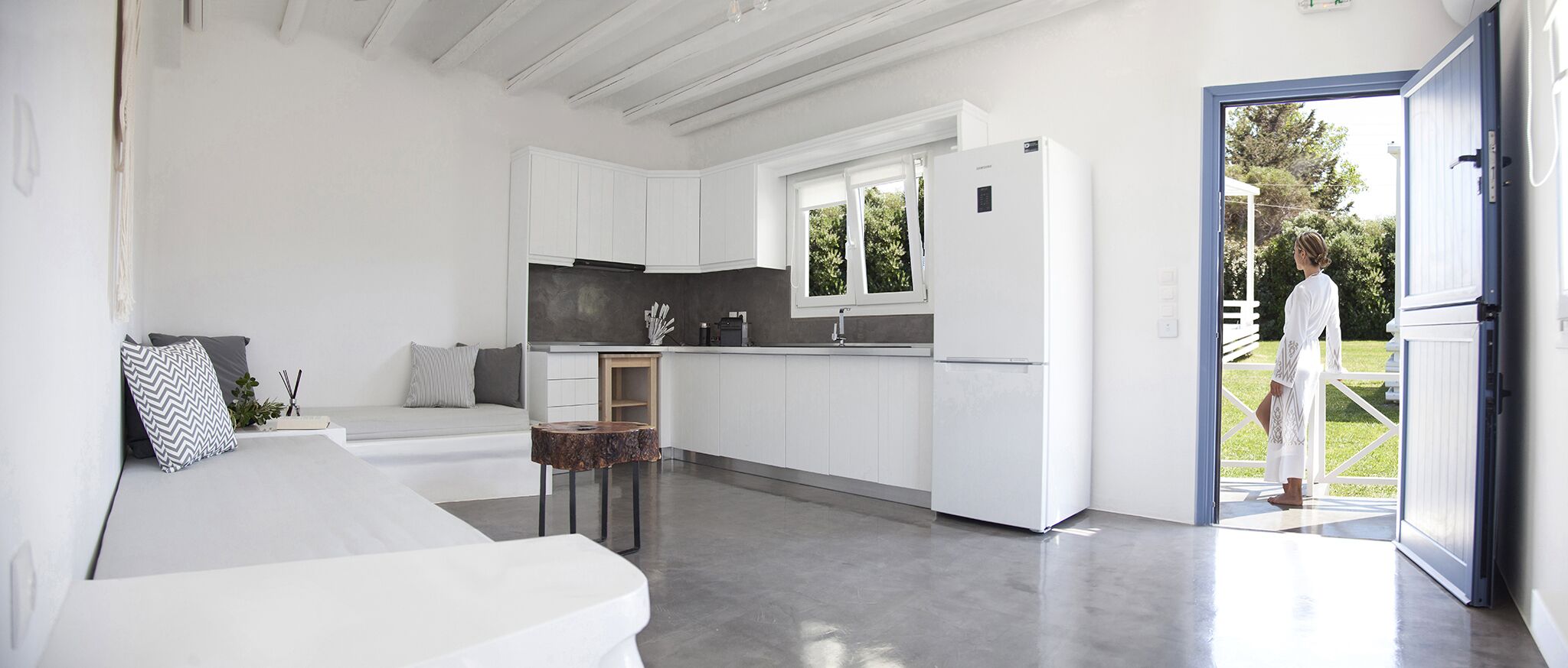 Ow Andros Luxury Suites