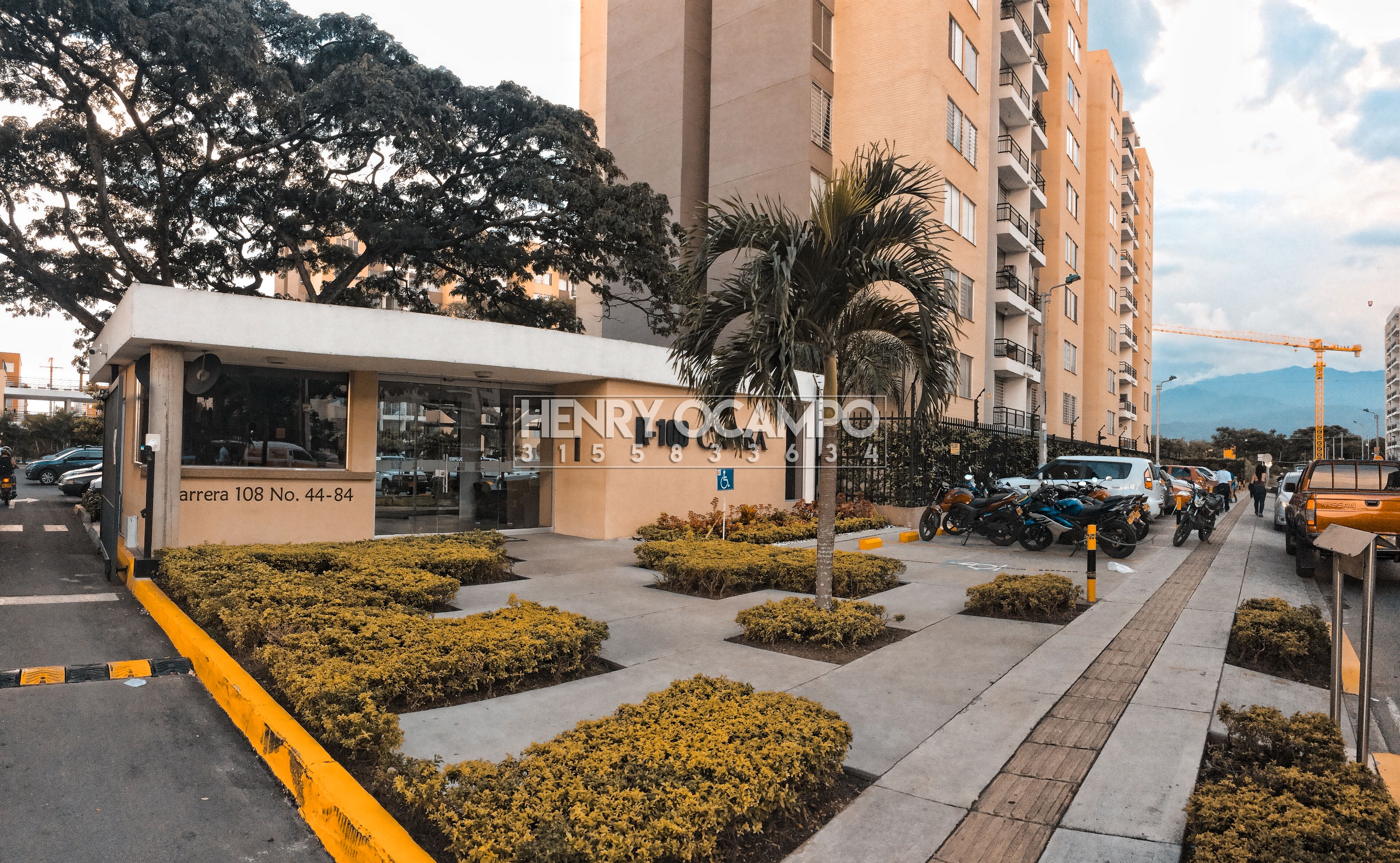 COMFORTABLE ROOM SOUTH OF CALI