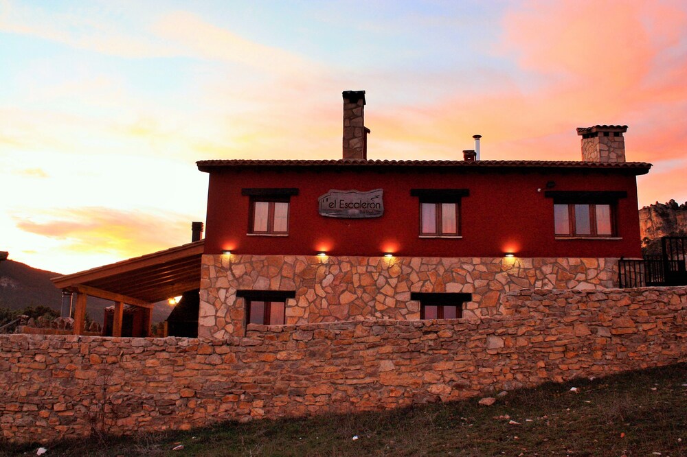 El Escalerón I House | Pena Rubia Accommodation. Patio, fireplace and barbecue