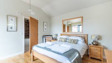 2 chambres, fer et planche Ă repasser, Wi-Fi, draps fournis