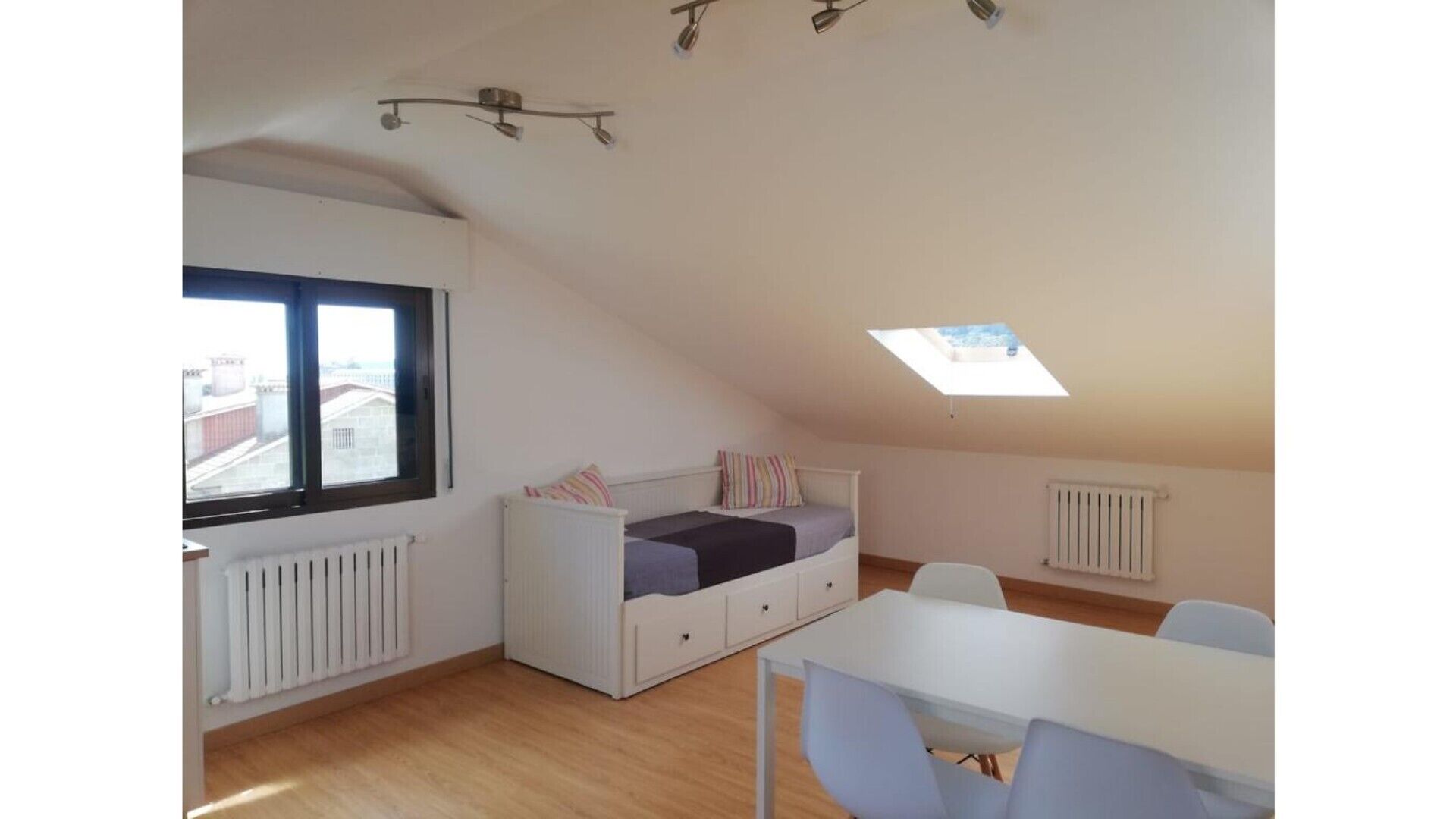 Villa Oubiña Poio - Penthouse Apartment 6 people