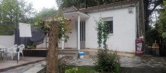 Primitiv väghusuthyrning