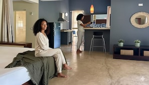 3 bedrooms, in-room safe, iron/ironing board, free WiFi