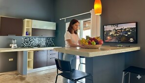 Fridge, stovetop, coffee/tea maker, toaster