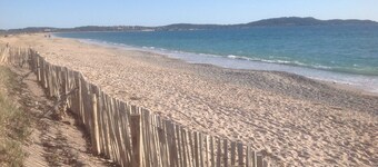 海の見える魅力的なスタジオ