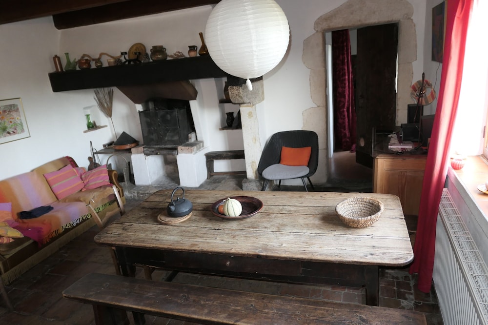 Nice house in a hamlet near the Ceze river