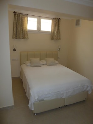 5 bedrooms, iron/ironing board, travel cot, free WiFi