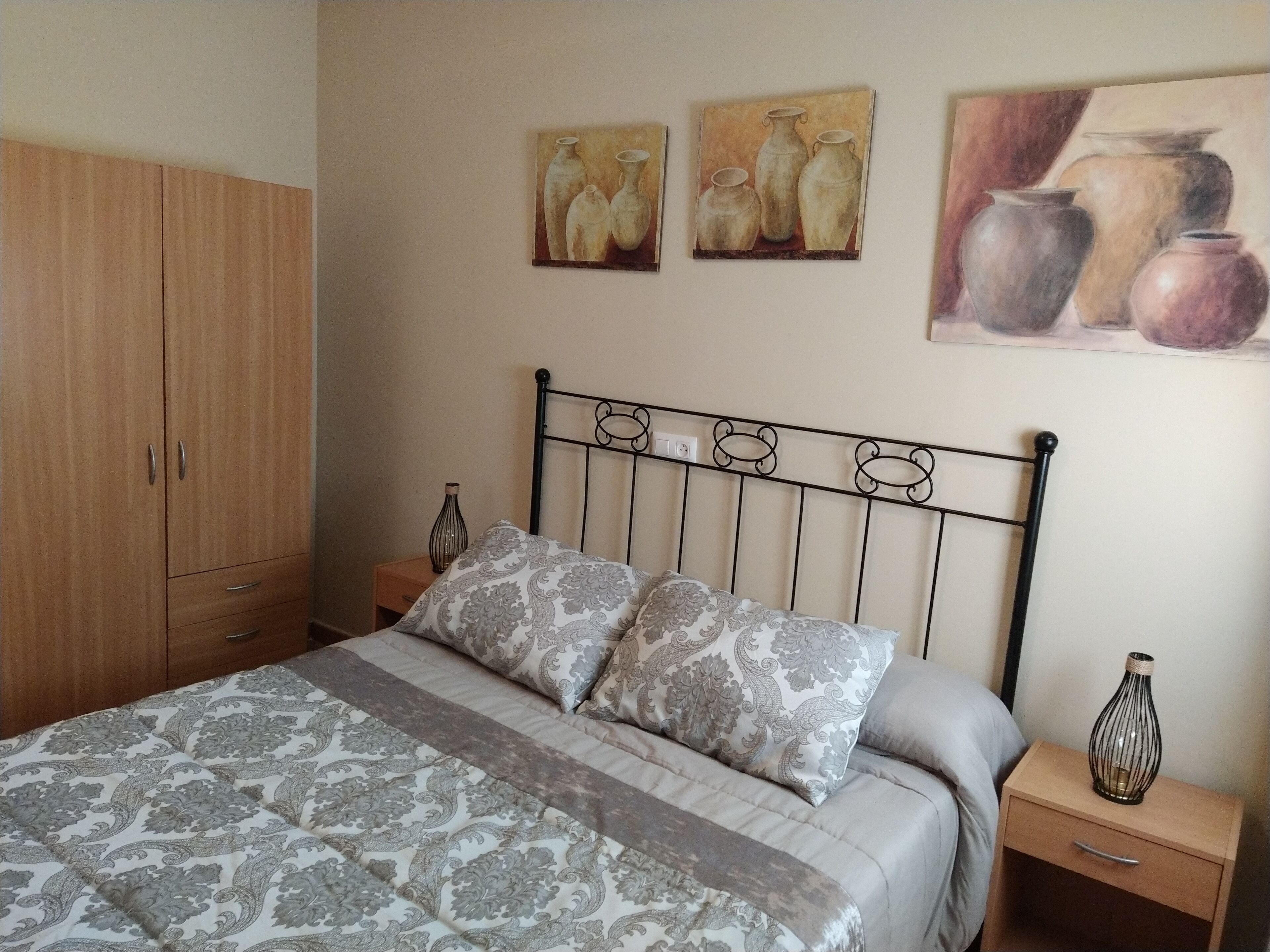 Rural Gitejar apartment with fireplace, next to Sierra Nevada.