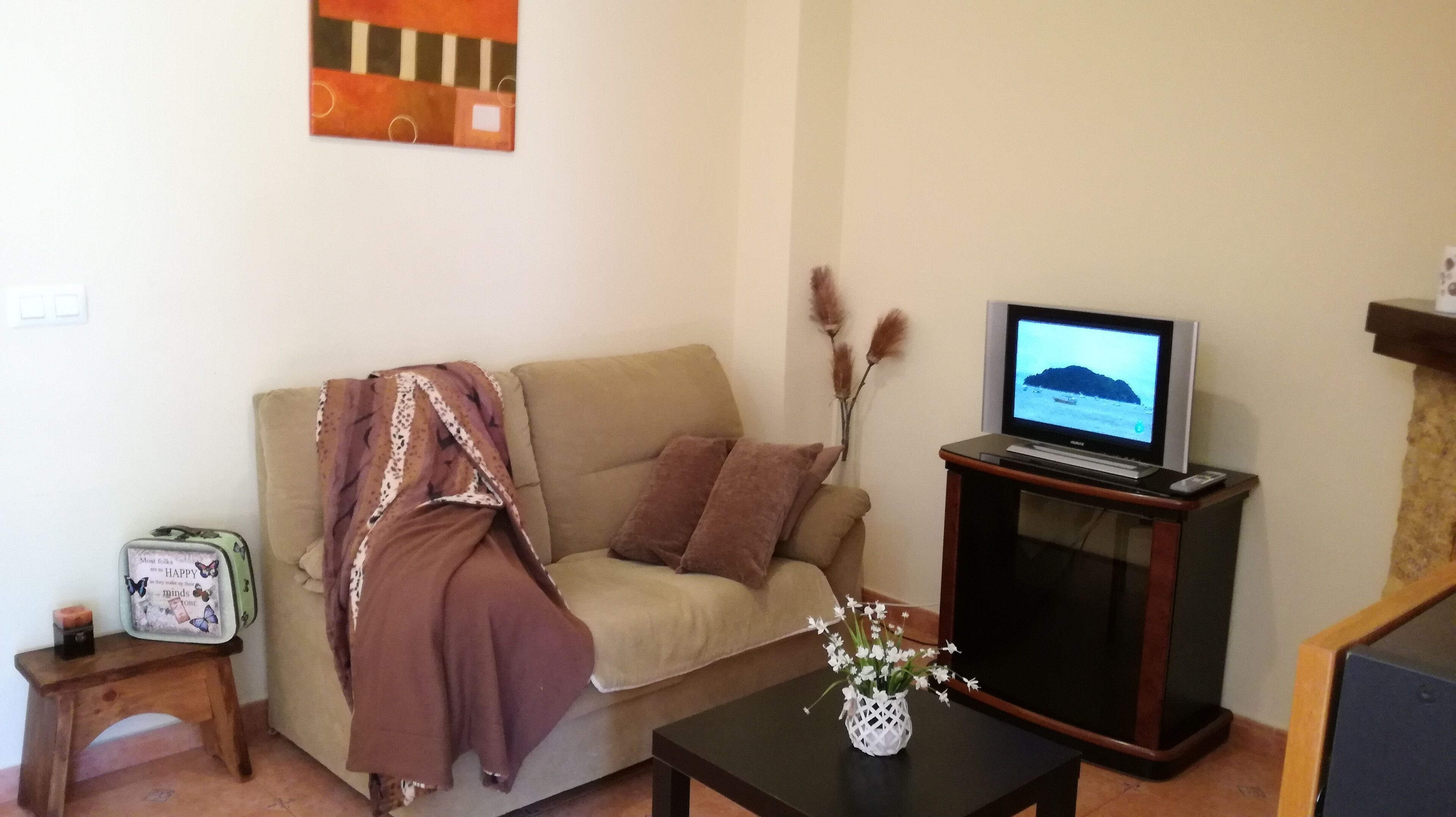 Rural Gitejar apartment with fireplace, next to Sierra Nevada.