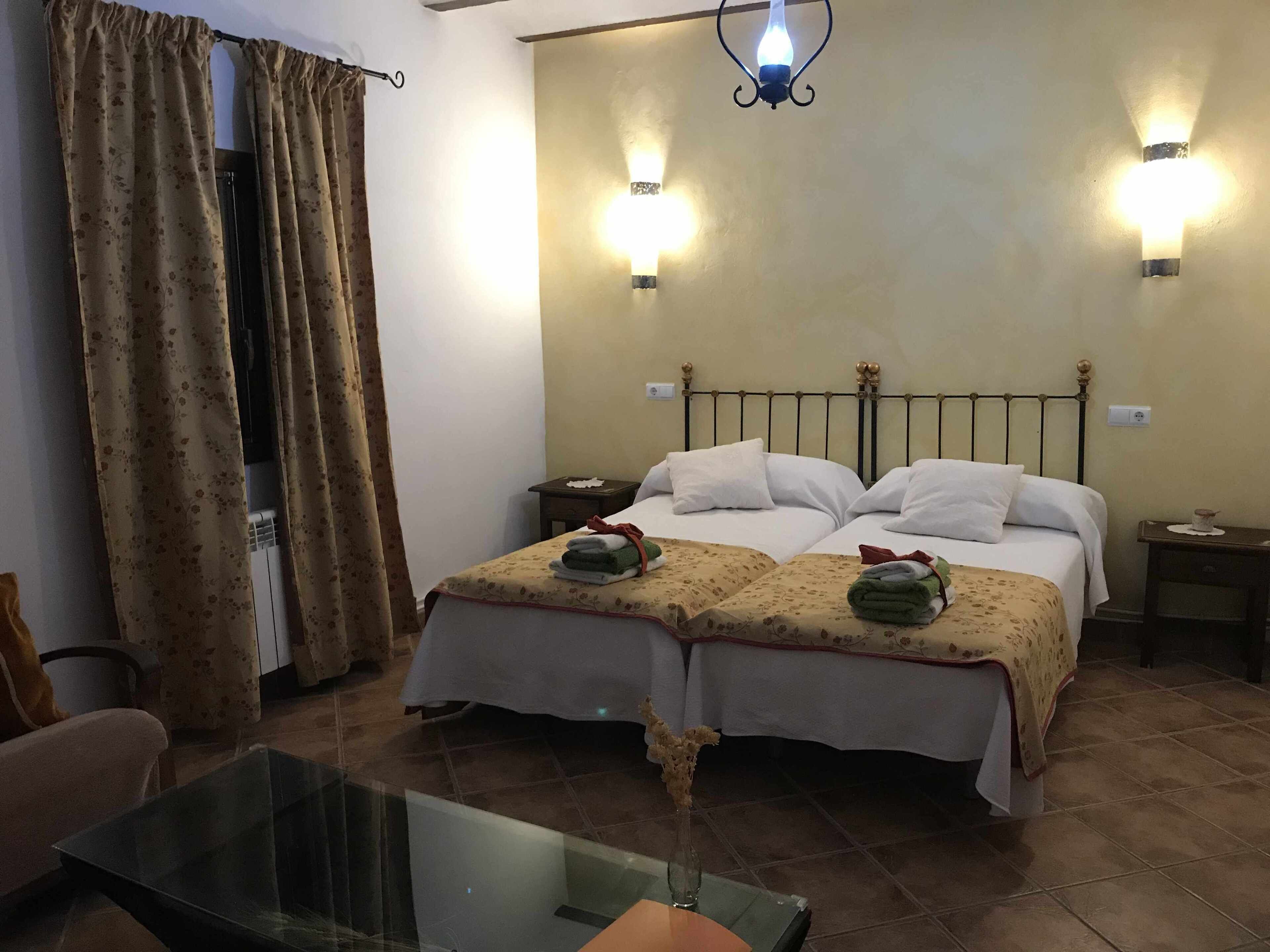 5 bedrooms, desk, iron/ironing board, travel crib