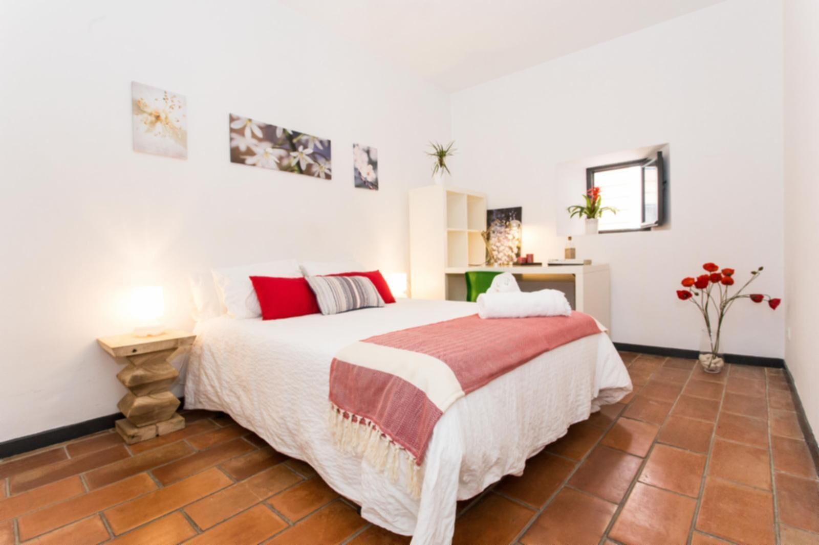 1 chambre, fer et planche à repasser, accès Internet, draps fournis