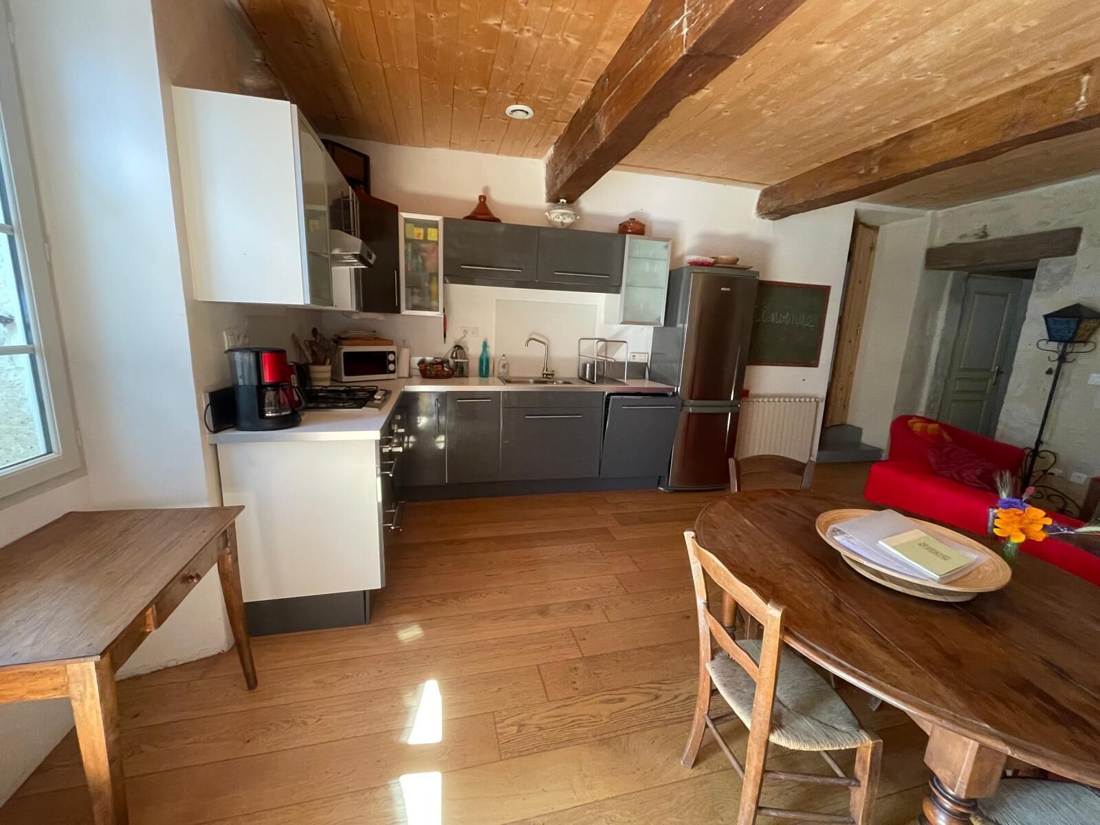 雪櫃、微波爐、焗爐、爐具