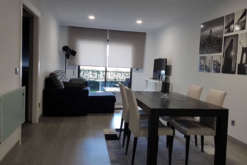 APARTMENT WITH TERRACE 90 METERS FROM THE BEACH OF SILGAR (SANXENXO).