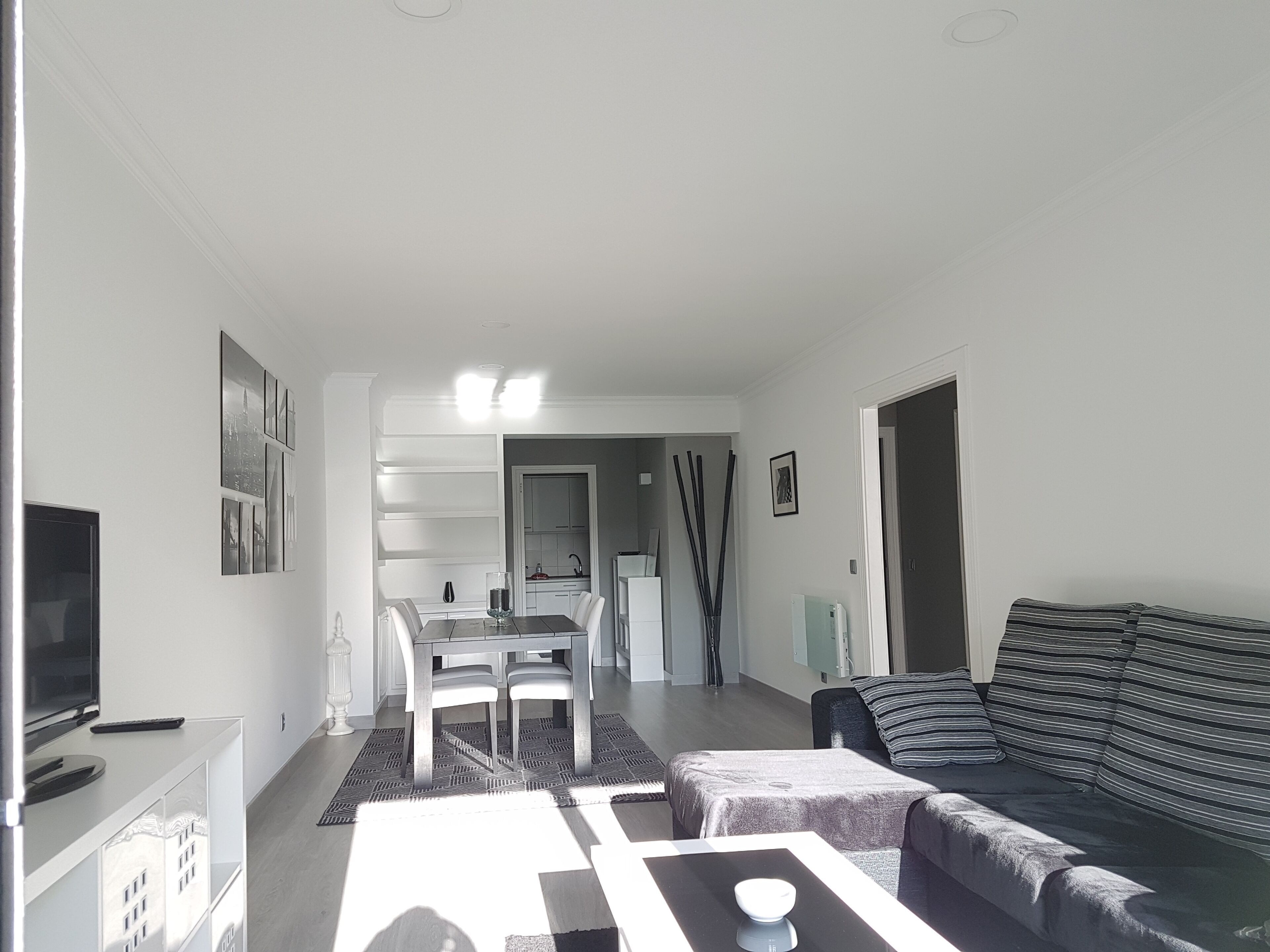 APARTMENT WITH TERRACE 90 METERS FROM THE BEACH OF SILGAR (SANXENXO).