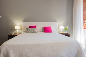 3 bedrooms, iron/ironing board, travel cot, free WiFi