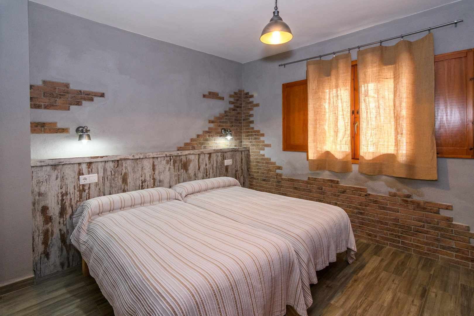 Lo Tossal III. 2 bedrooms, fireplace and terrace.