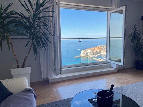 Appartement Laura La vue la plus imprenable sur la mer et la vieille ville!