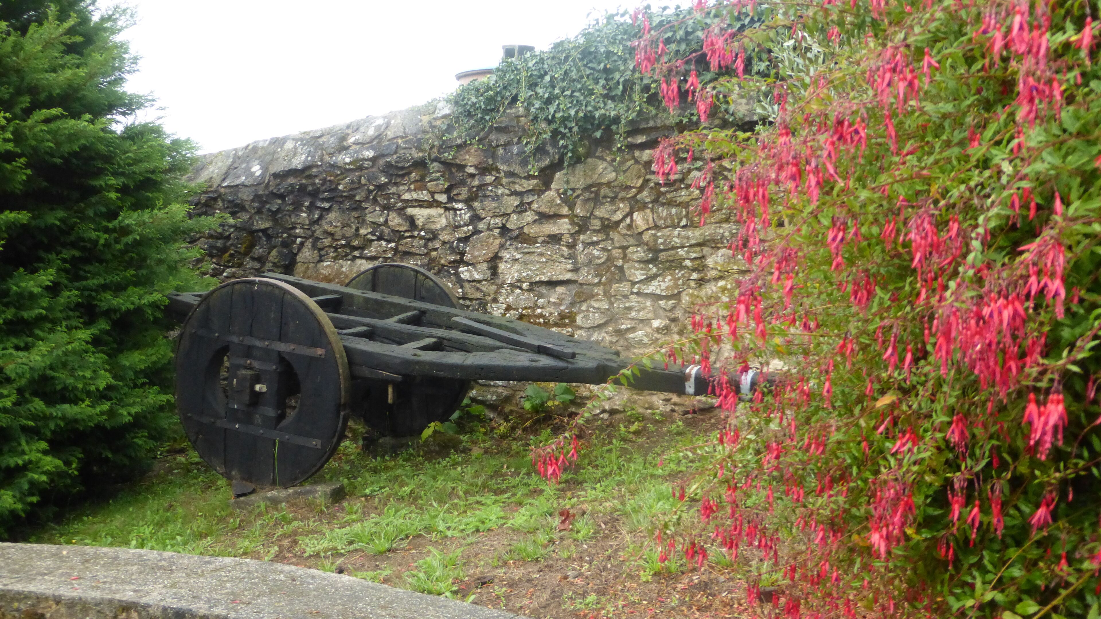 ROOM B - IN A RURAL HOUSE