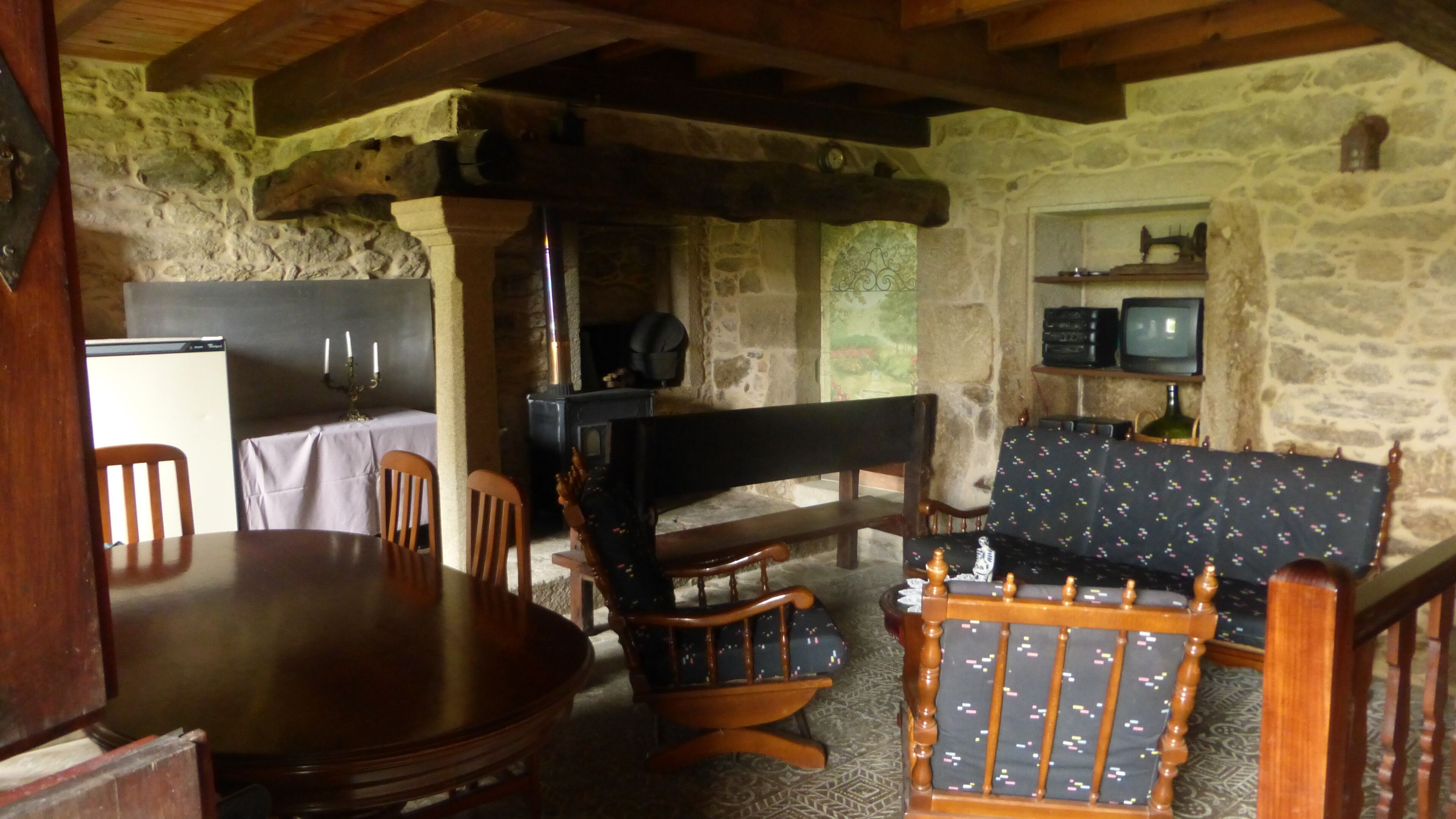 ROOM B - IN A RURAL HOUSE