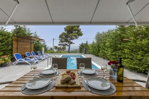 Outdoor dining - Villa Nike family house, in the natural environment on the hill with sea view  (Gata)