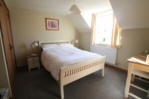 3 Schlafzimmer, Bügeleisen/Bügelbrett, Reisekinderbett, kostenloses WLAN